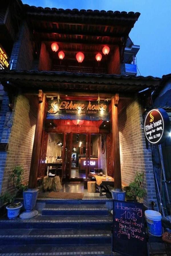 Ethnic House Lounge Bar & Hostel Dong Van  Eksteriør billede